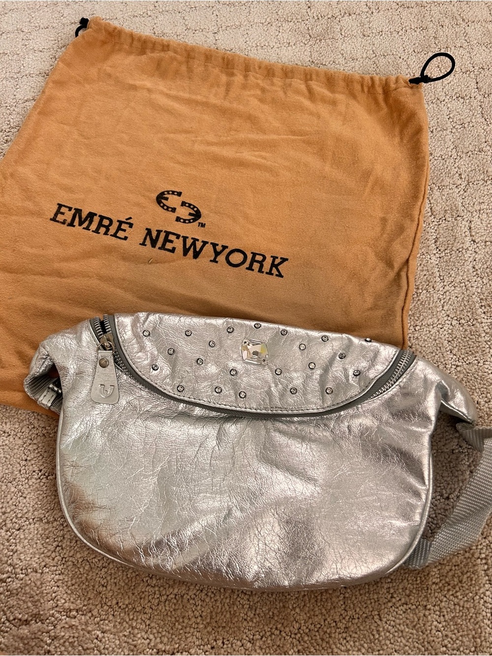 Y2K Emre New York Silver Metallic Belt Bag